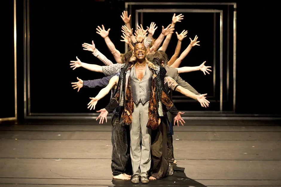 Babel (words) - Sidi Larbi Cherkaoui & Damien Jalet